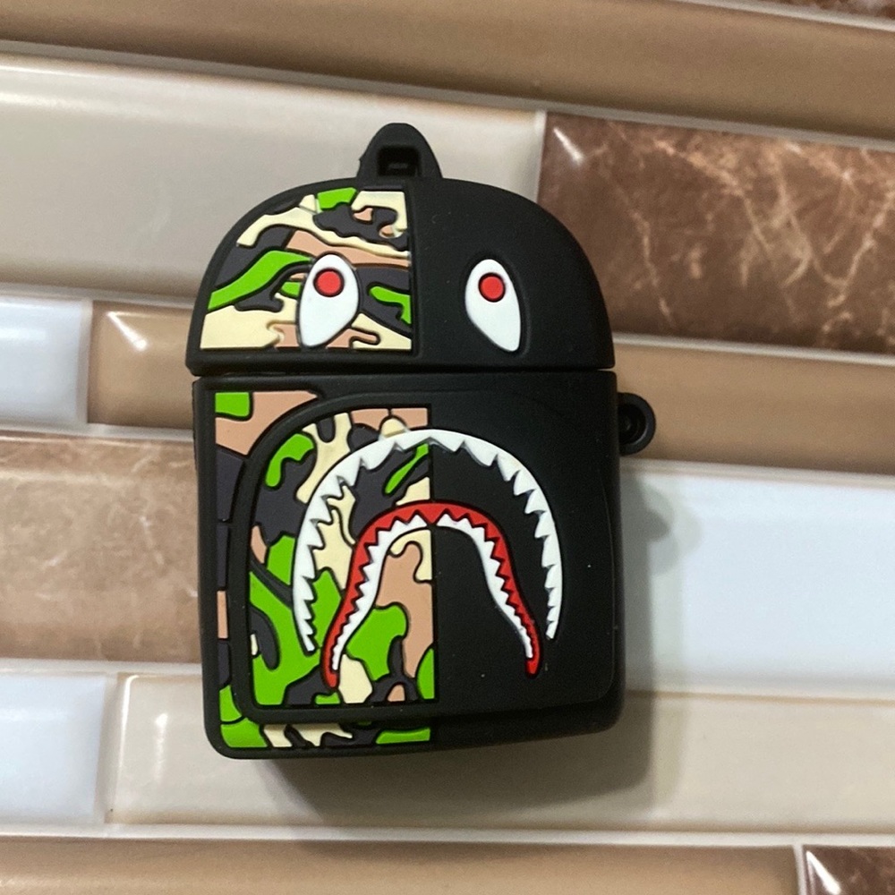 AIRPODS1 BAPE CASE